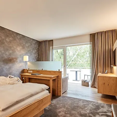 Hotel Huegel 4*