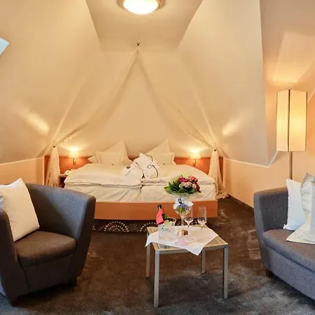 Huegel Hotel 4*