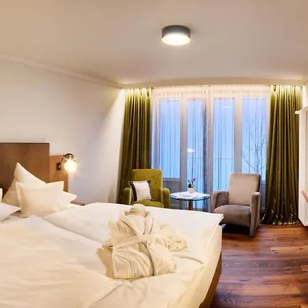 Hotel Huegel 4*